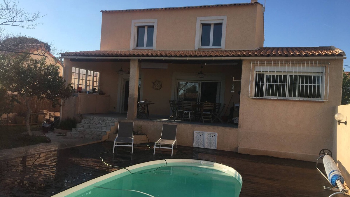 La Fare-les-Oliviers House | House 4 quiet rooms with pool and garden
