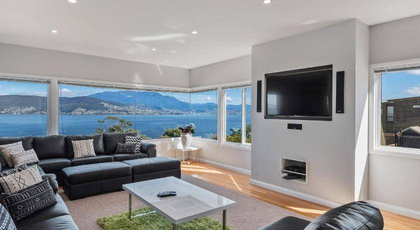 Tranmere House | House ∙ 5 bedrooms ∙ 14 guests