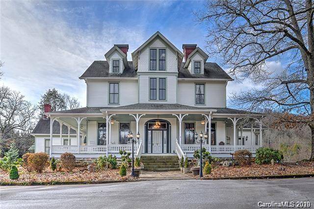 Hendersonville House | House ∙ 6 bedrooms ∙ 16 guests