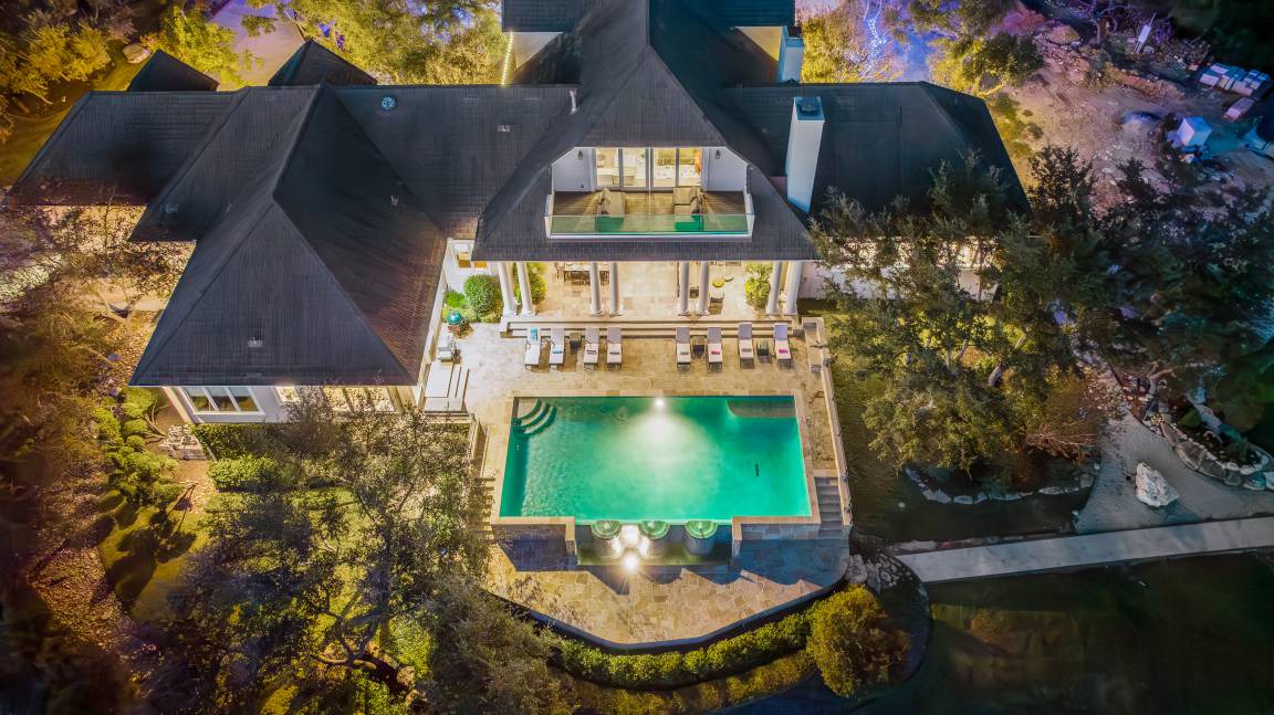 Cross Mountain House | House ∙ 8 bedrooms ∙ 19 guests