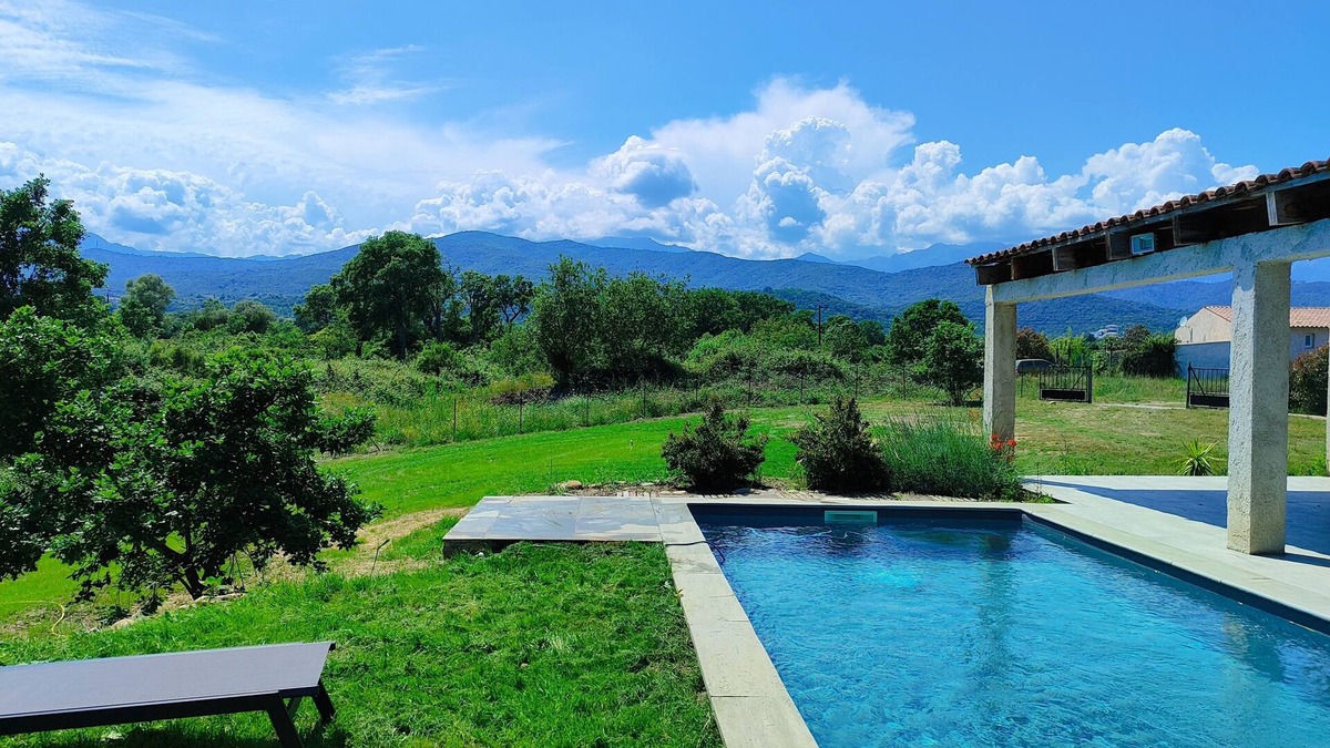 Ventiseri House | House 80M² heated private pool