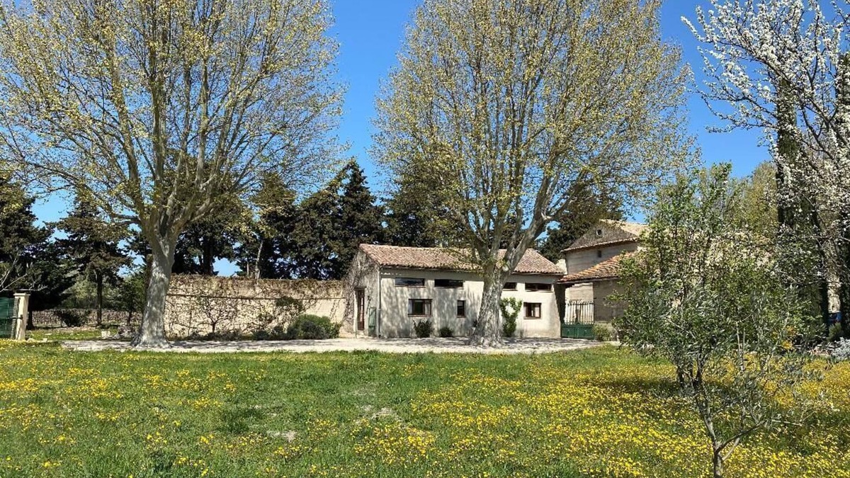 Tulette House | House amidst vineyards in Drôme provençale