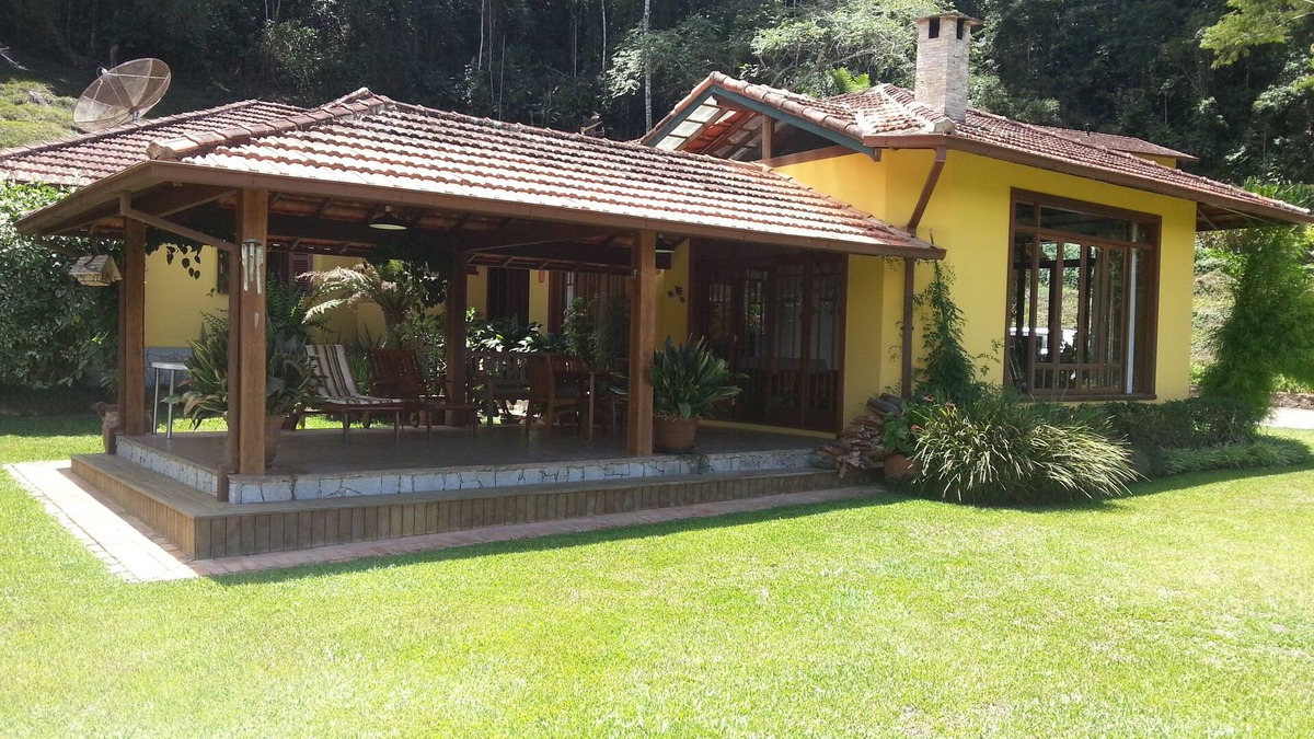 Teresopolis House | House and Chalet on the Mountain