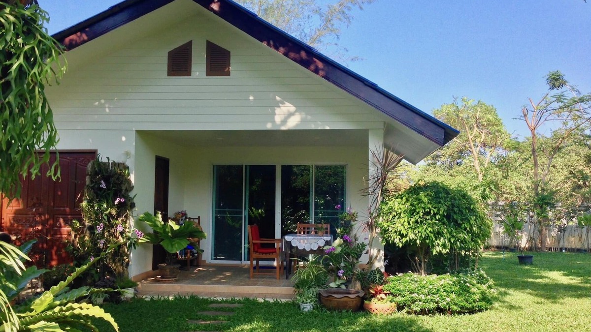 Thai Mueang Villa | House and pool facing the ocean, golf 2 km away, breakfast and cleaning included