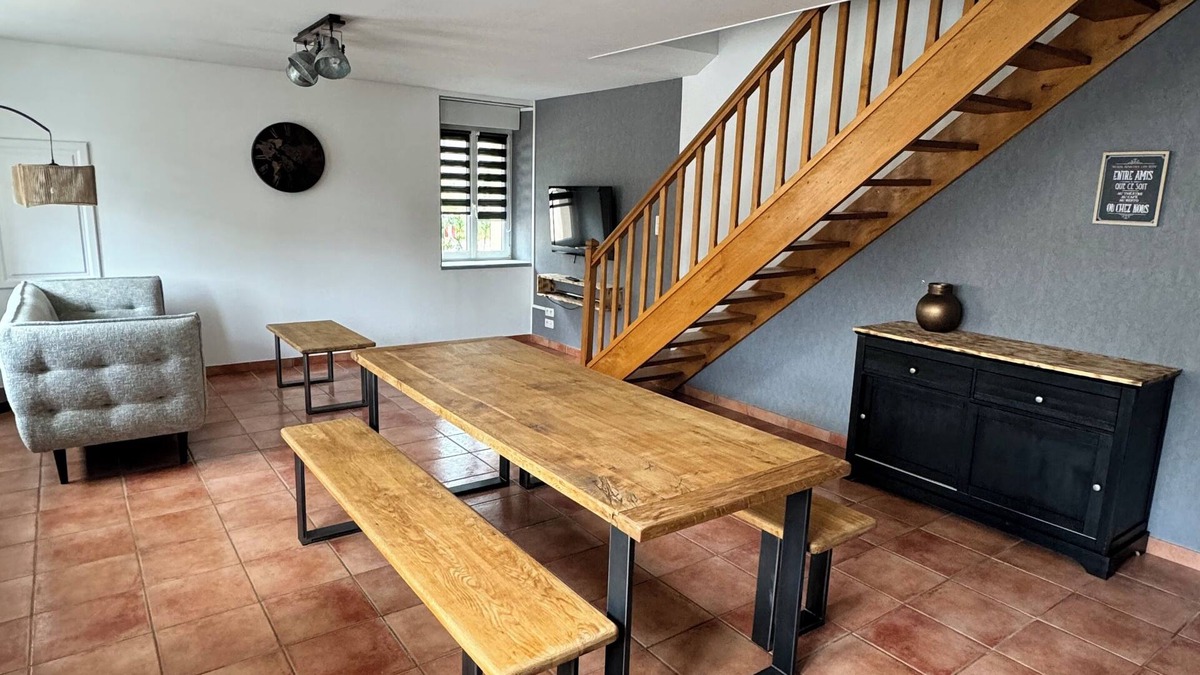 Baudricourt House | House at the foot of the Mirecourt circuit