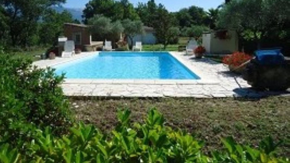 Mormoiron Villa | House at the foot of Ventoux 2 km from Bedoin among vineyard and olive trees