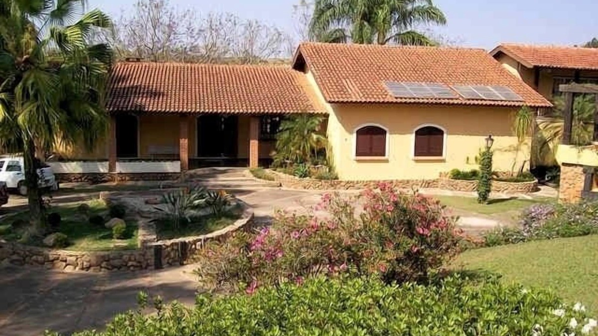 Espirito Santo Do Pinhal House | House for families and groups of up to 25 people - 6 suites
