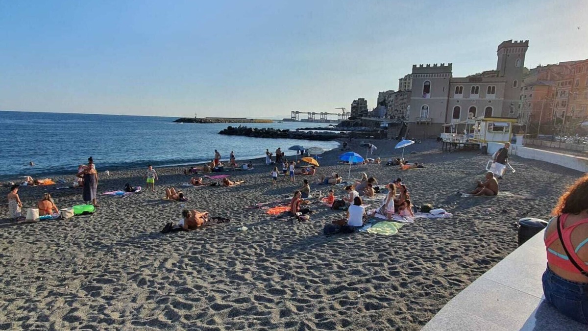Pegli Apartment | House by the sea near aquarium