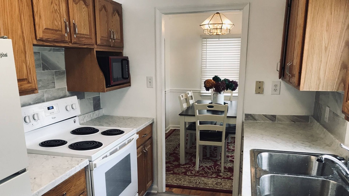Dover House | House Close to Bayhealth Kent Campus, Speedway, AFB and beaches