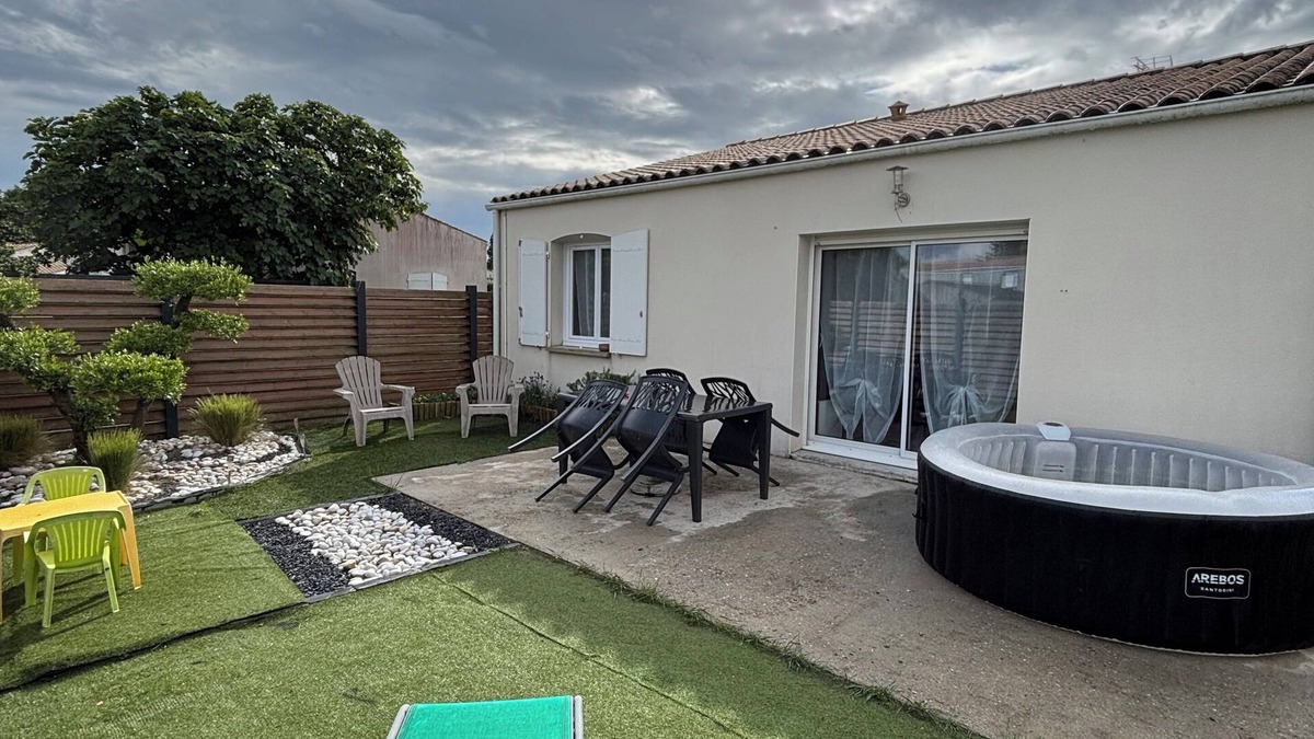 Etaules House | House close to the beach