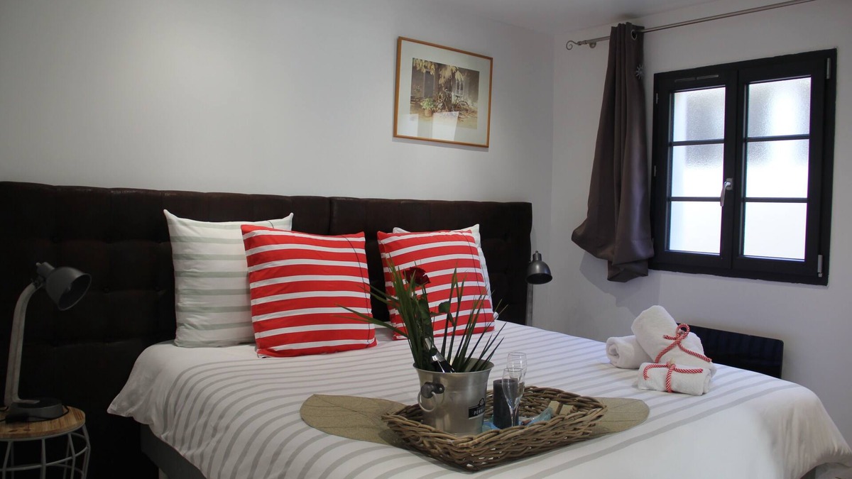 Rochefort House | House "Corderie Royale" in the city center of Rochefort