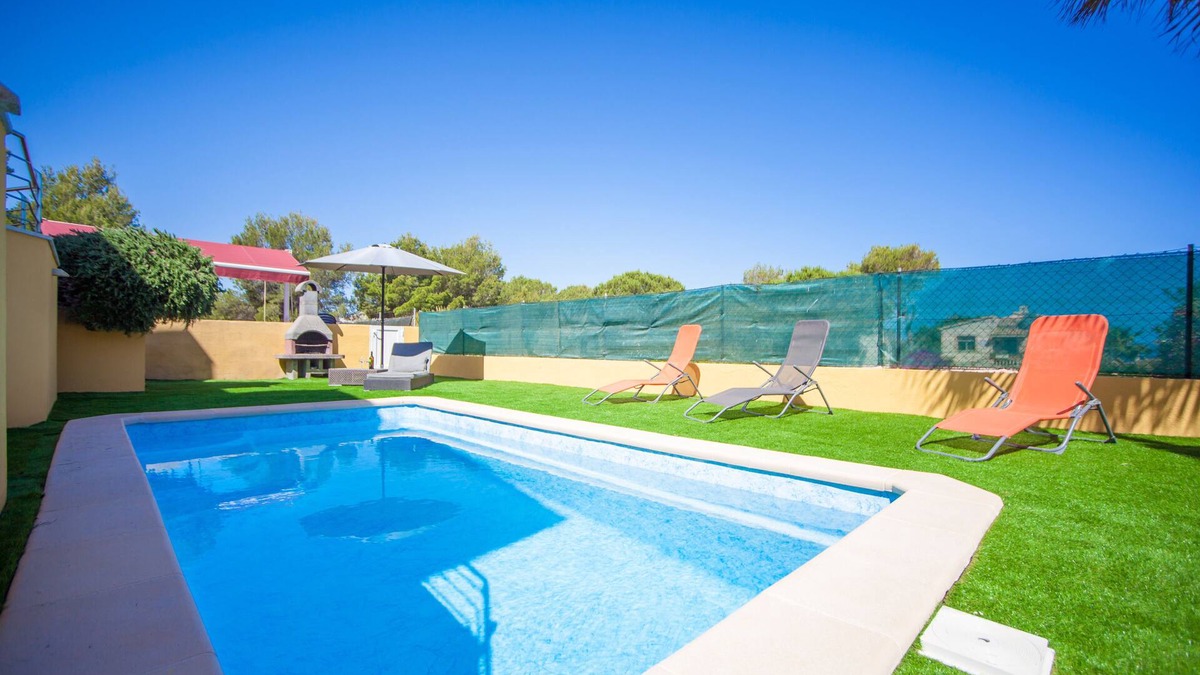 Urbanizacion Mont Ferrutx Ski Chalet | House family friendly beaches, transparent water.