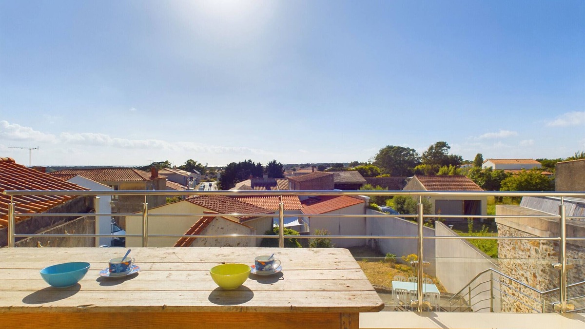 Brem Sur Mer Ski Chalet | House for 12 - 5min from Dunes beach