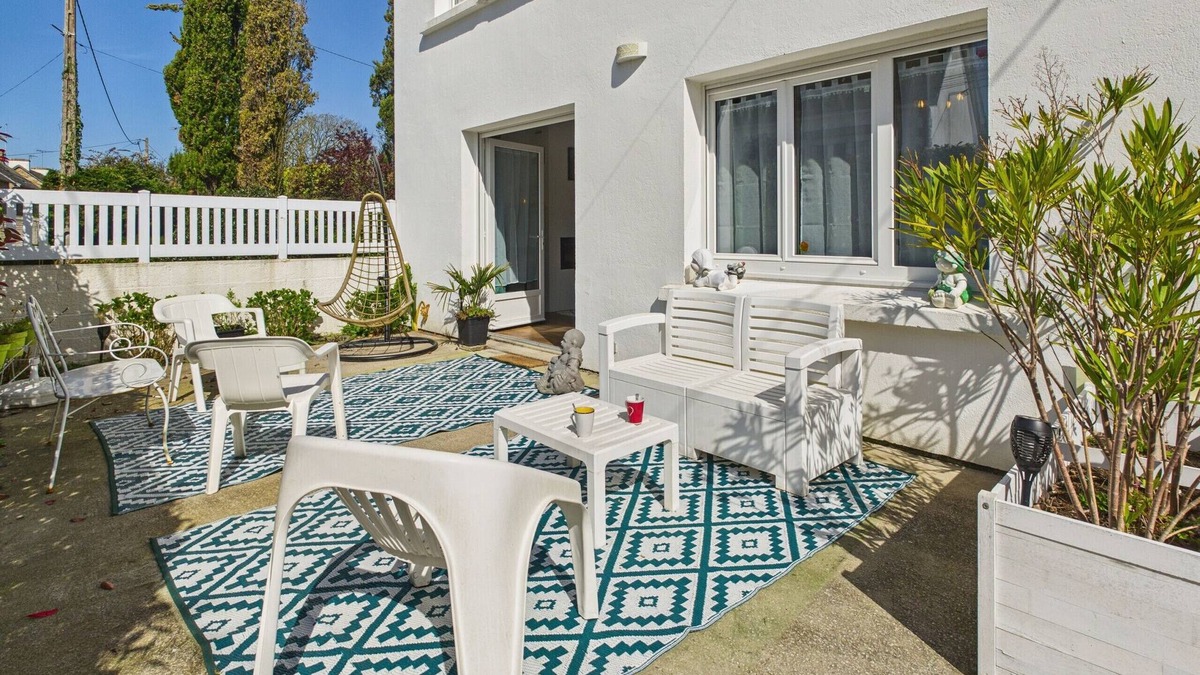 Pont-Aven Ski Chalet | House for 4 with large garden – Pont-Aven