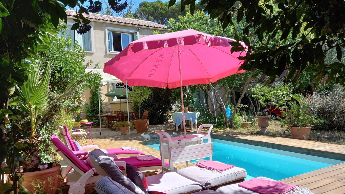 Couronne Urbaine Villa | House for 5 persons and T2 apartment for 2 persons