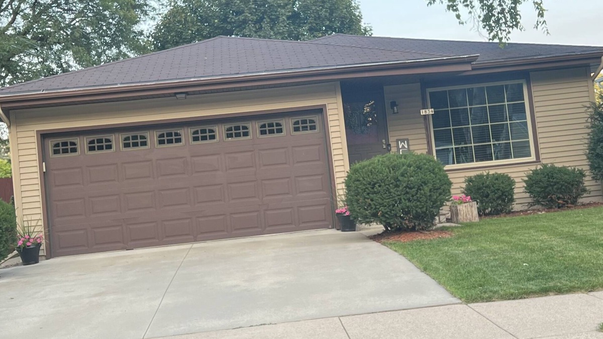 Oshkosh House | House for EAA Week 2 minutes from Airport!