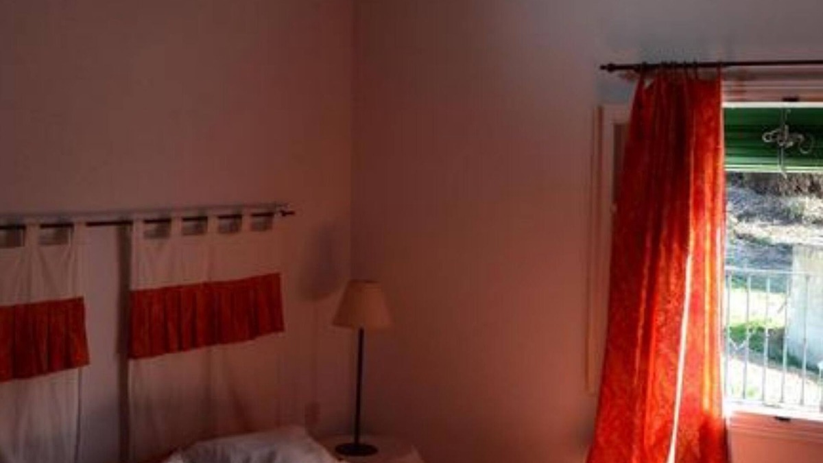 Cazalla De La Sierra Cottage | House for 4 people on the Las Navezuelas estate