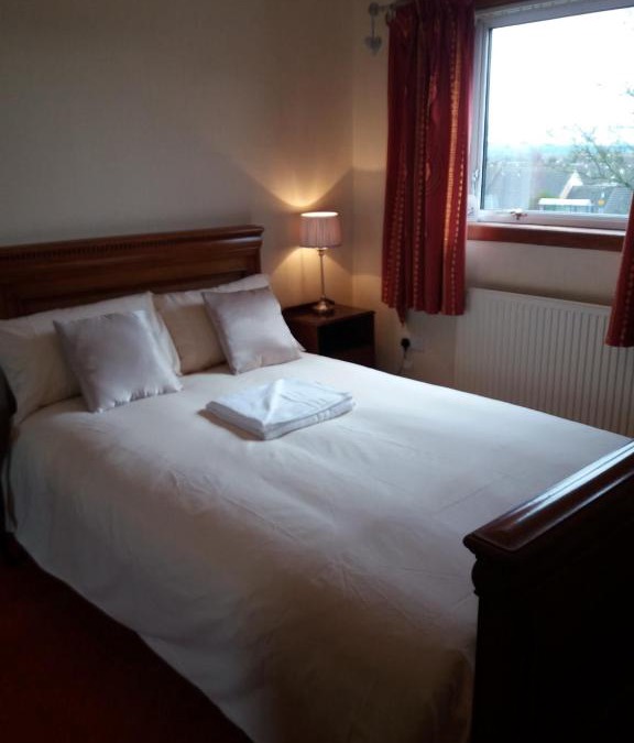 Kilmarnock House | House for Groups & Contractors Kilmarnock