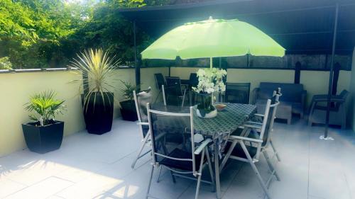 Huttenheim House | House for rent, 4 people