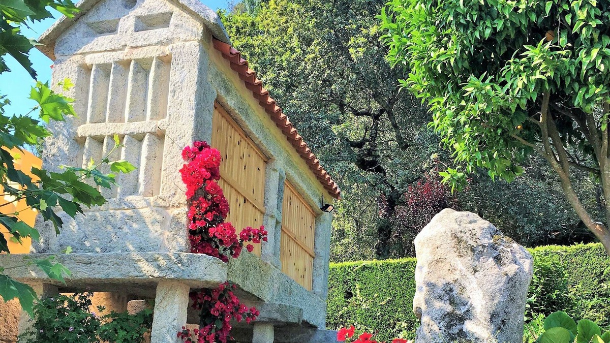 Nigran House | House for rent in rural area just 10 minutes from Vigo and beaches.