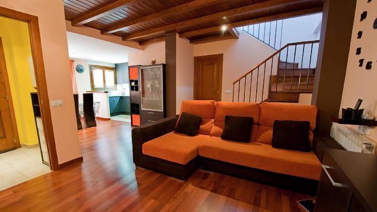 Pujal Cottage | House Forn for 6 people