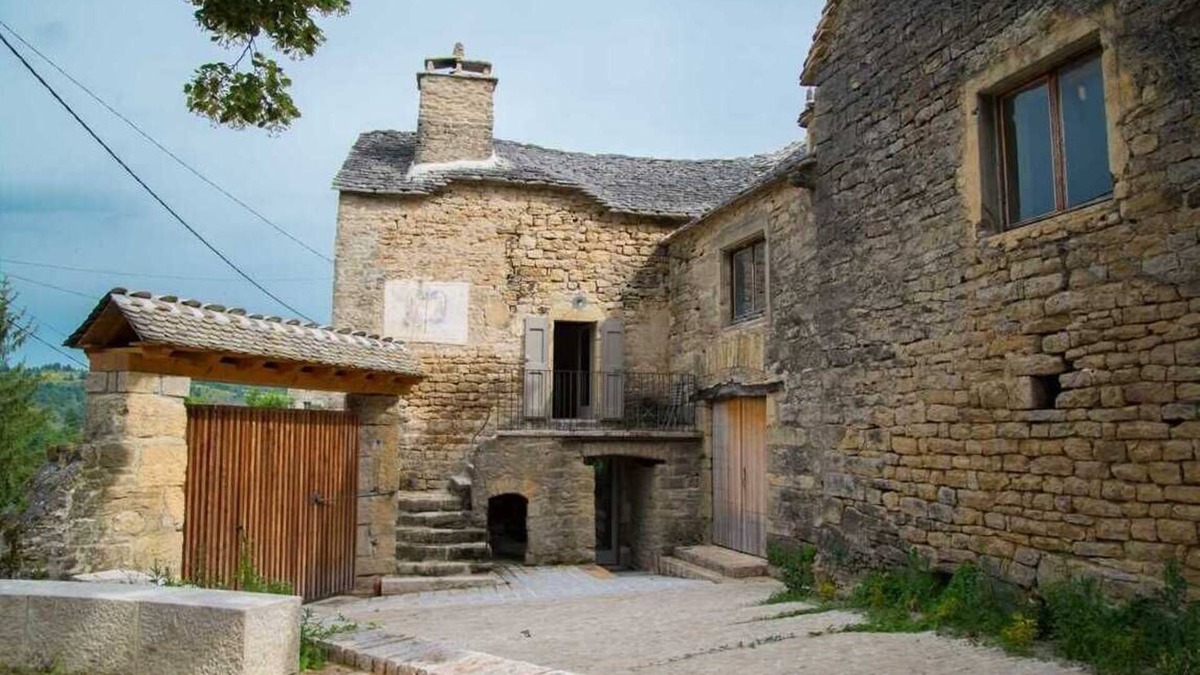 Chanac House | House