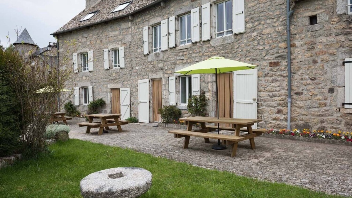 Le Bacon House | House