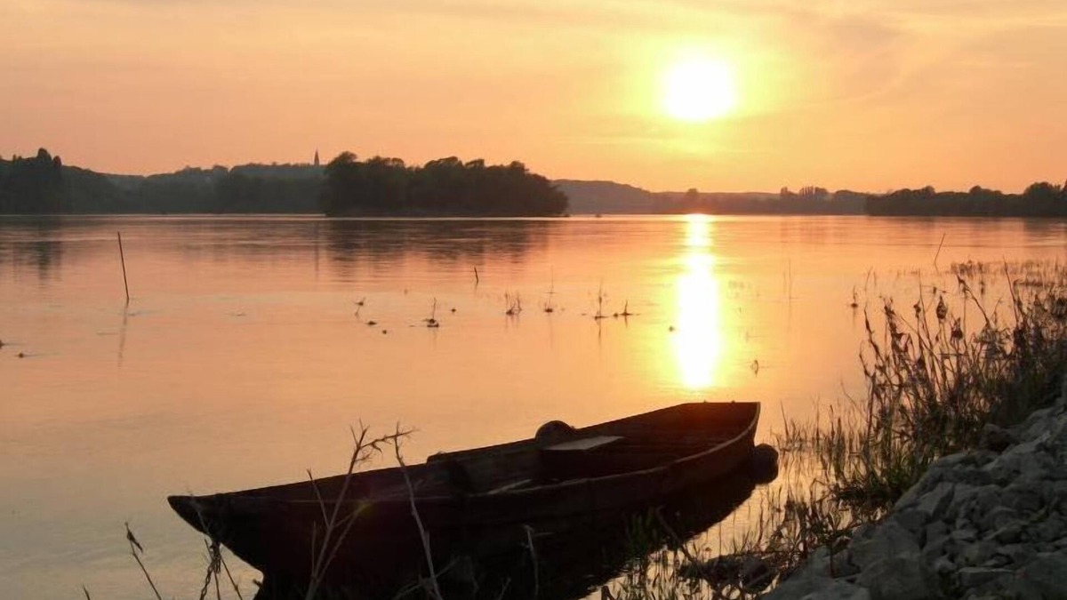 Saint-Clement-des-Levees Cottage | House on the banks of the Loire between Saumur and Angers