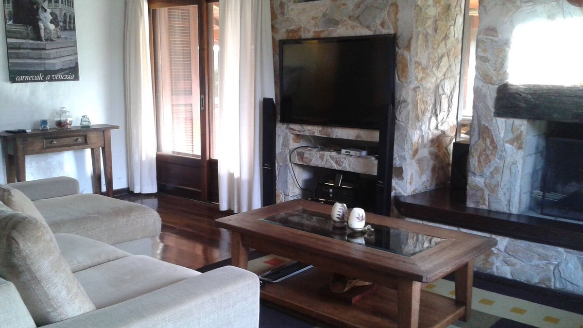 Ponta das Canas House | House fully equipped in gated community.
