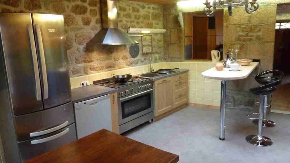 Barfleur House | House Granit with garden & WIFI, typical barfleur 250m from the port