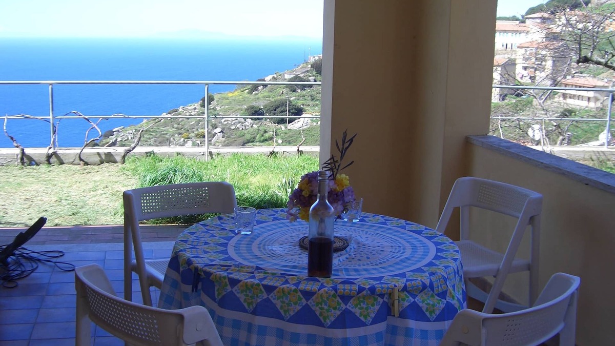 Isola del Giglio House | House ground floor with garden and terrace of spectacular views