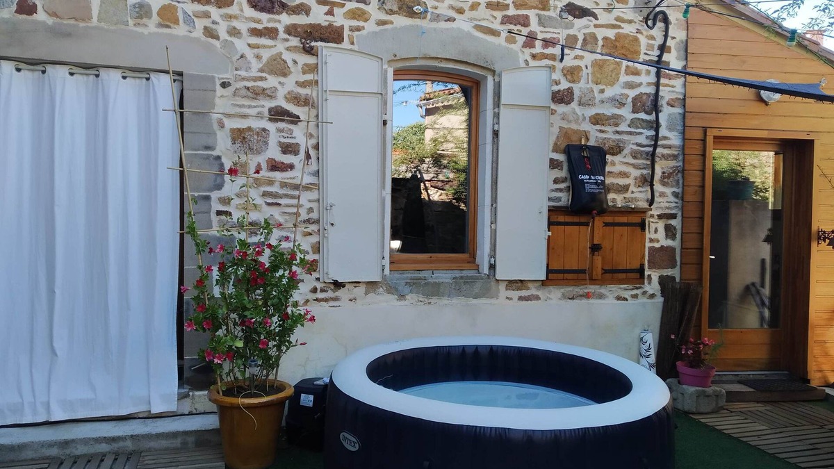 Le Bosc House | House, heart of village, ideal for relaxing with family. 👨👧👦👩👧👦