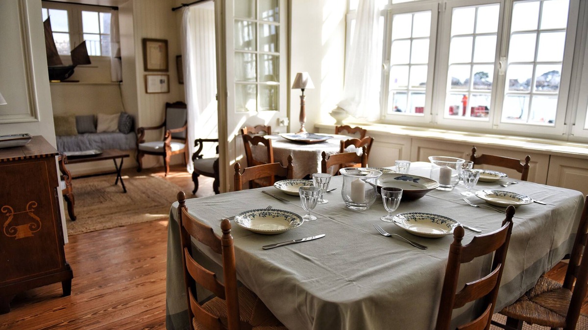 Barfleur House | House "henri Chardon" , A travel on the sea !