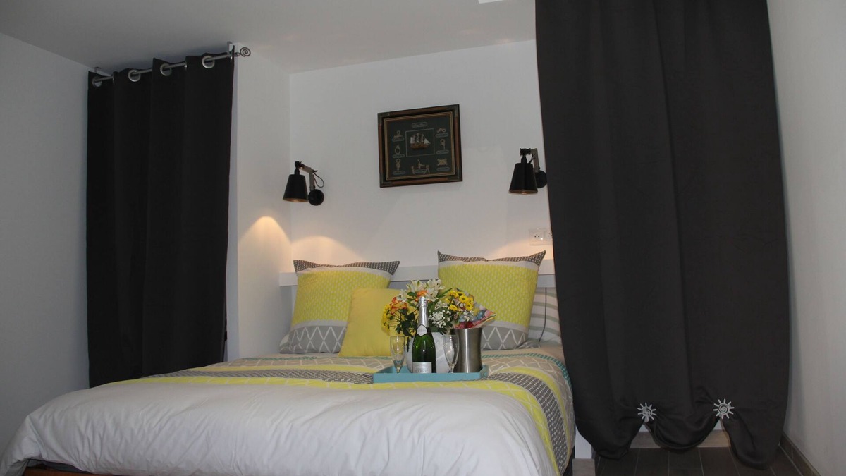 Rochefort House | House "Ile d'Aix" adapted PMR single center Rochefort