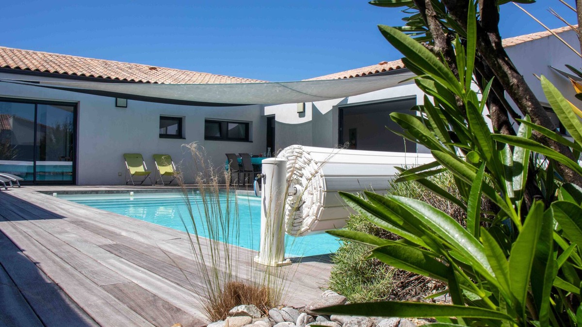 Les Mathes House | House in a Gated Residence