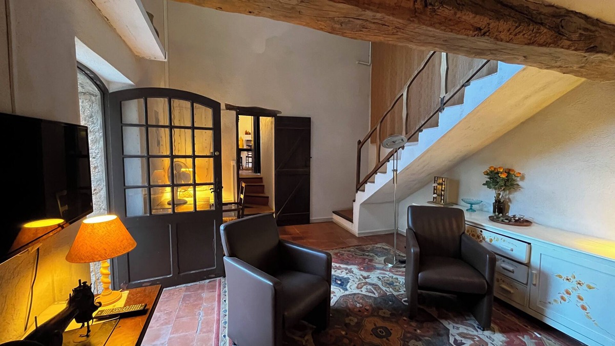 Les Arcs-sur-Argens House | House in a medieval village.