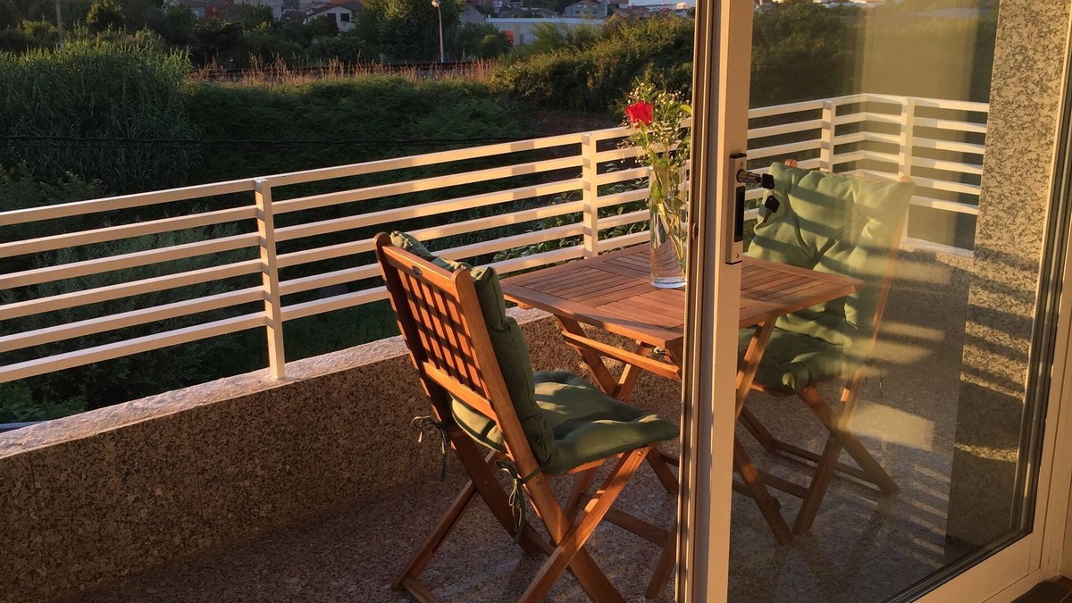 Teis House | House in a quiet area and views of the estuary.