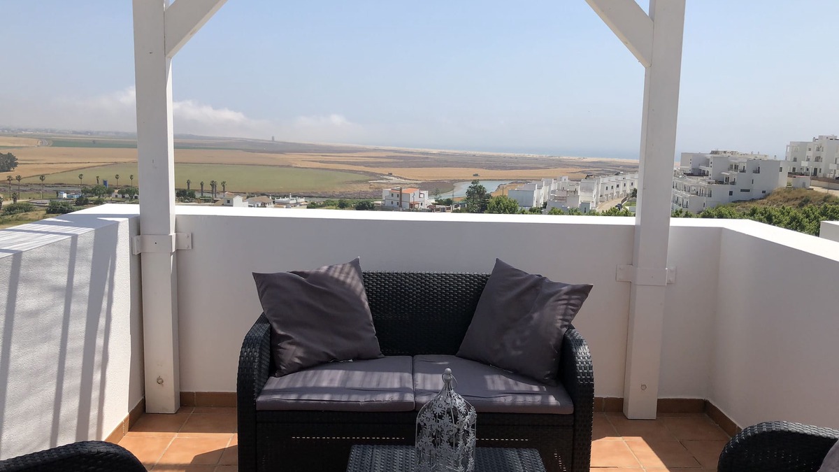 Conil de la Frontera City Center House | HOUSE IN CONIL (CADIZ COSTA DE LA LUZ) WITH SEA VIEWS, PORCH, WIFI, A/C, TV