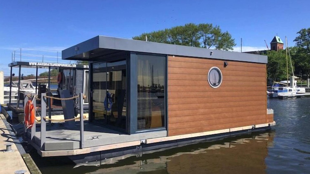 Dziwnow Boat Rental | House in Dziwnów by the Waterfront