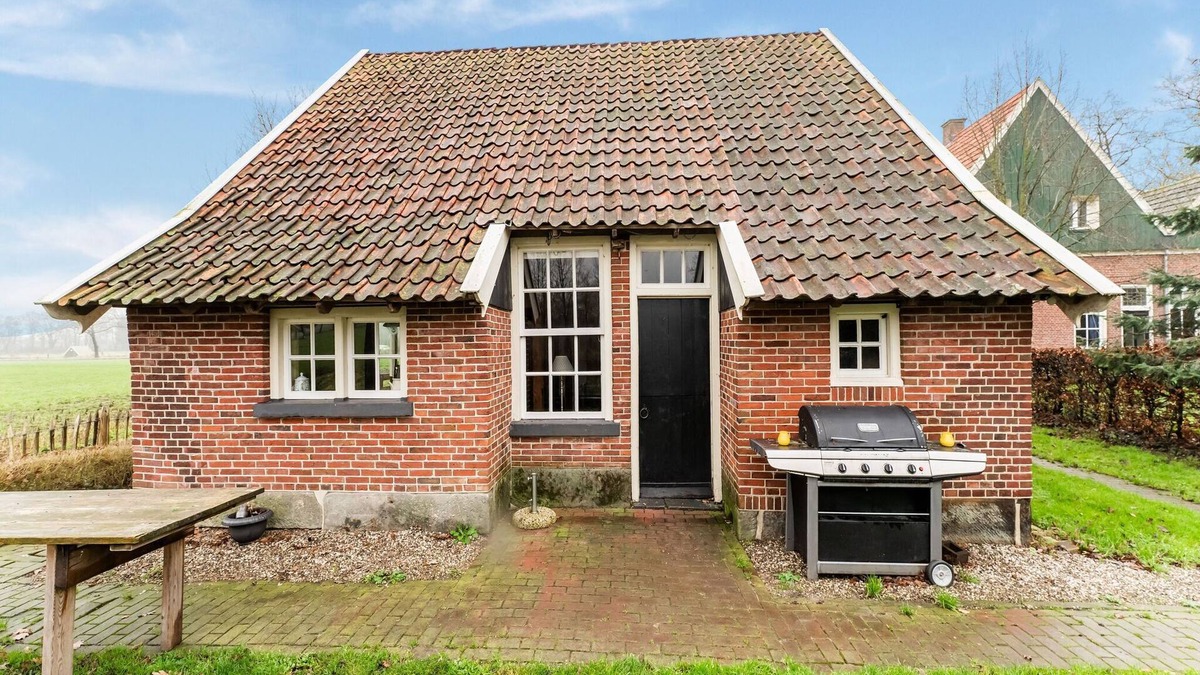 Municipality of Enschede Apartment | House in former 'bakspieker' Enschede