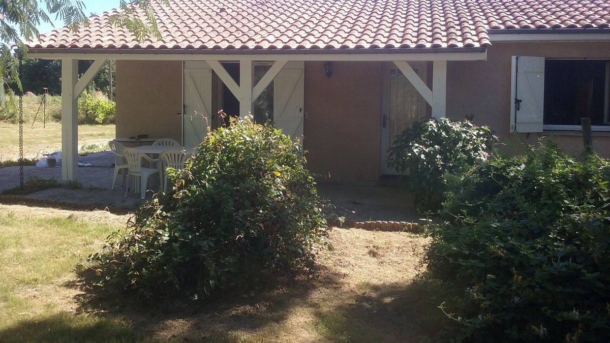 Arveyres House | house in green surroundings near Saint Emilion