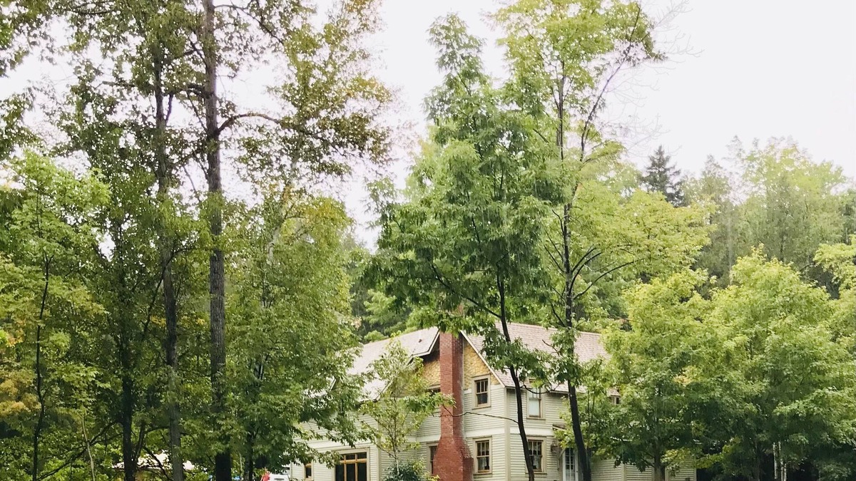 Keene Valley House | House in Keene Valley located near town, trailheads, and Lake Placid