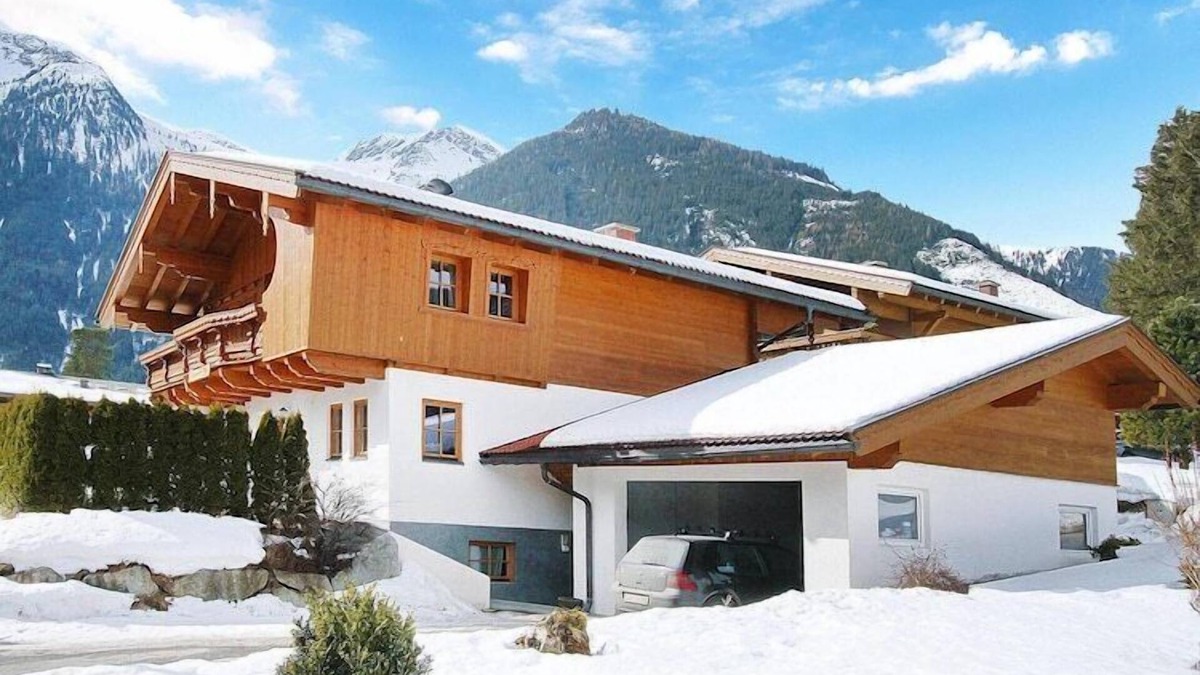 Oberkrimml Apartment | House in Krimml near Waterfalls & Hiking Trails