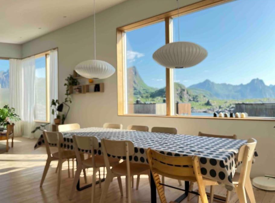 Kabelvag Villa | House in Lofoten, beautiful view/Hus i Lofoten