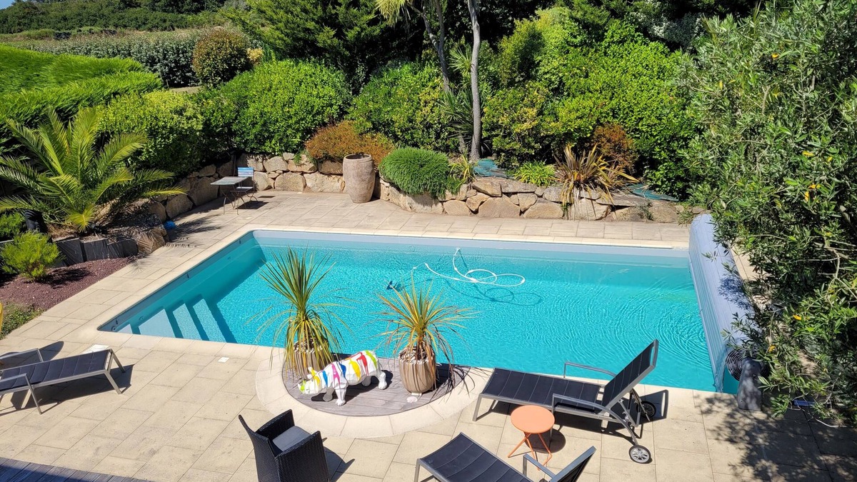 Kerroch Villa | House in one of Plœmeur, in Lomener, (small Breton port)