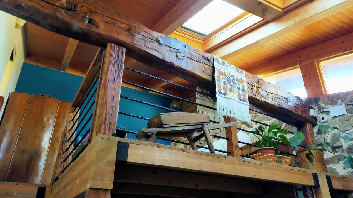 Peguerinos Cottage | House in Peguerinos with lots of charm: jacuzzi, fireplace and garden.
