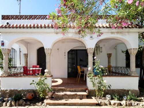 El Mas Bosca House | House in Roses near Aqua Brava Water Park