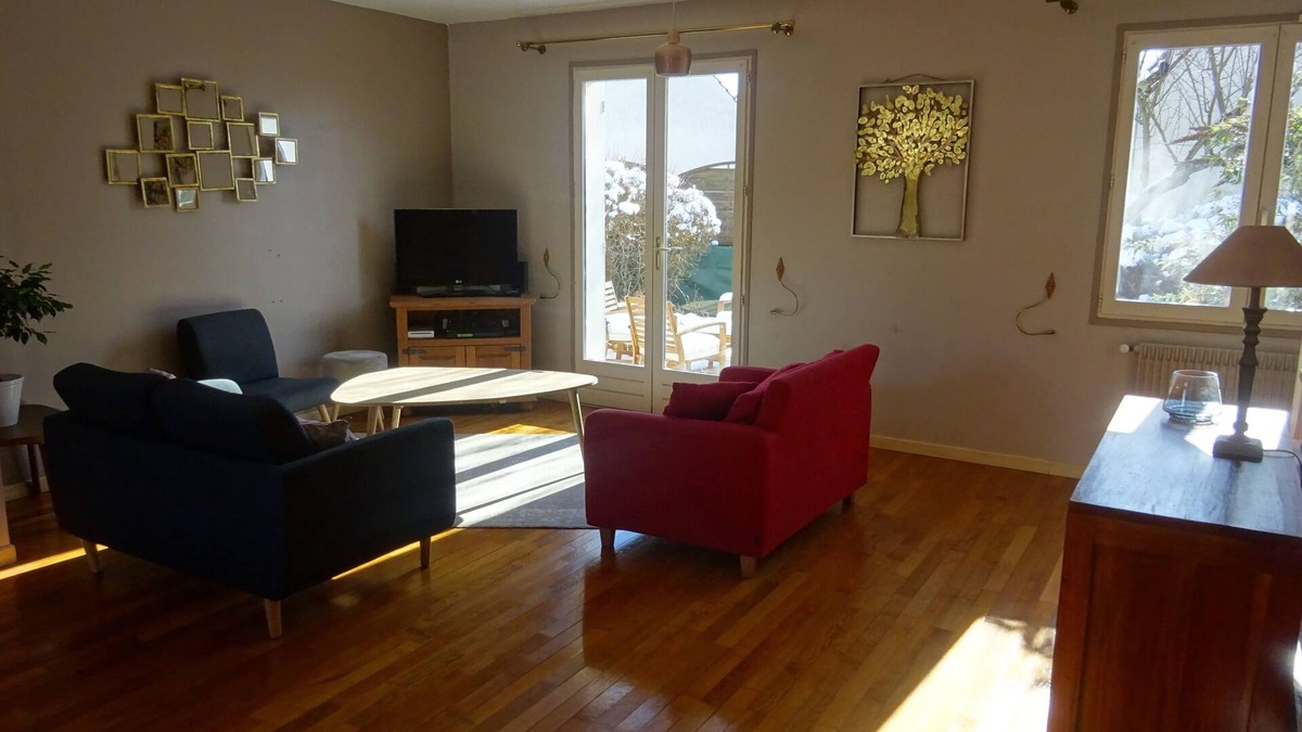 Senlis House | House in Senlis - Near Chantilly, Charles de Gaulle, Parc Astérix, Paris