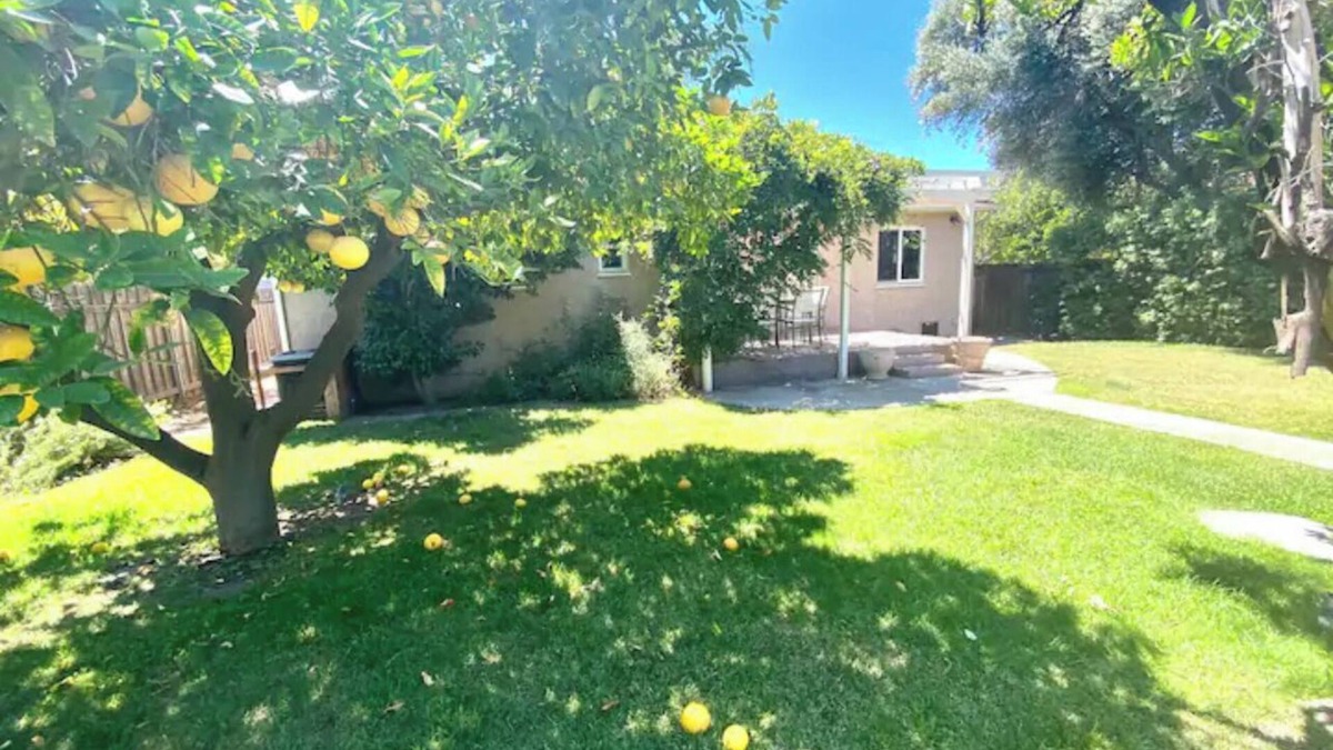 Valley Glen House | House in Sherman oaks