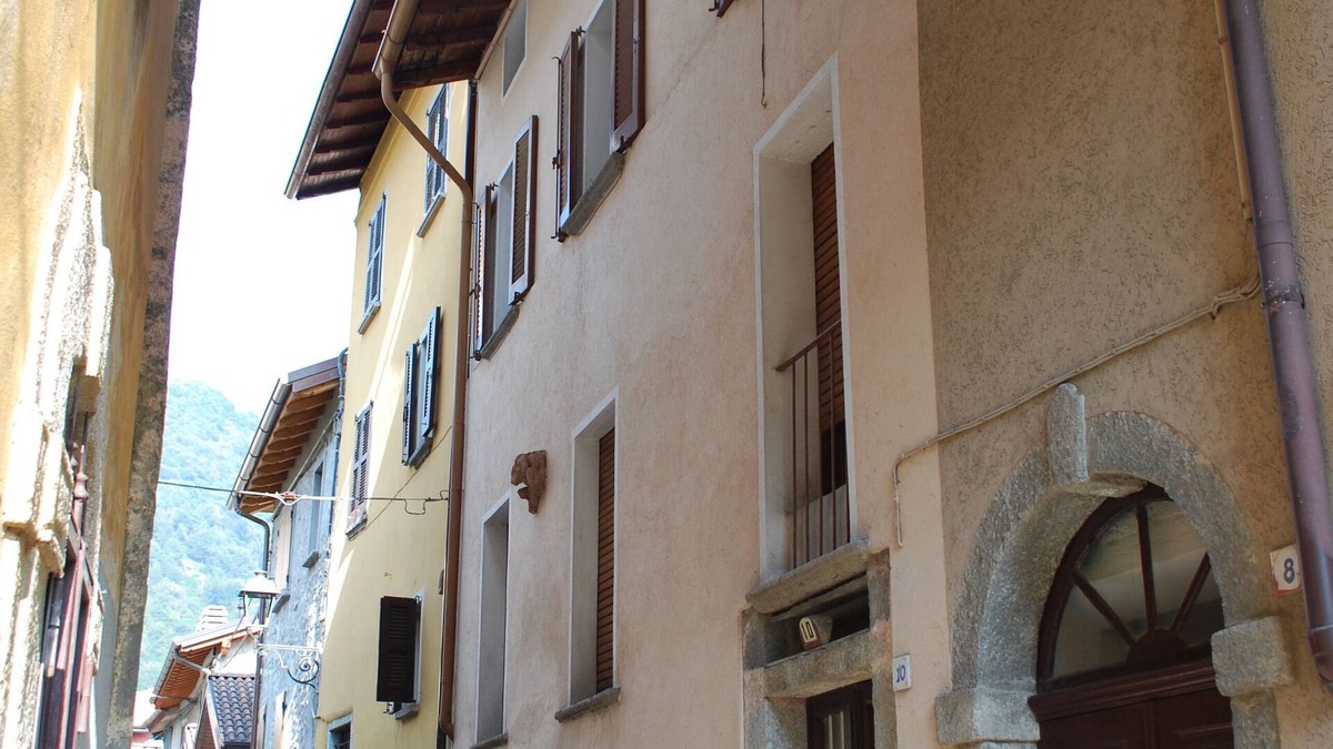 Cerano d'Intelvi House | House in the center of Cerano d'Intelvi 5 km from Lake Como